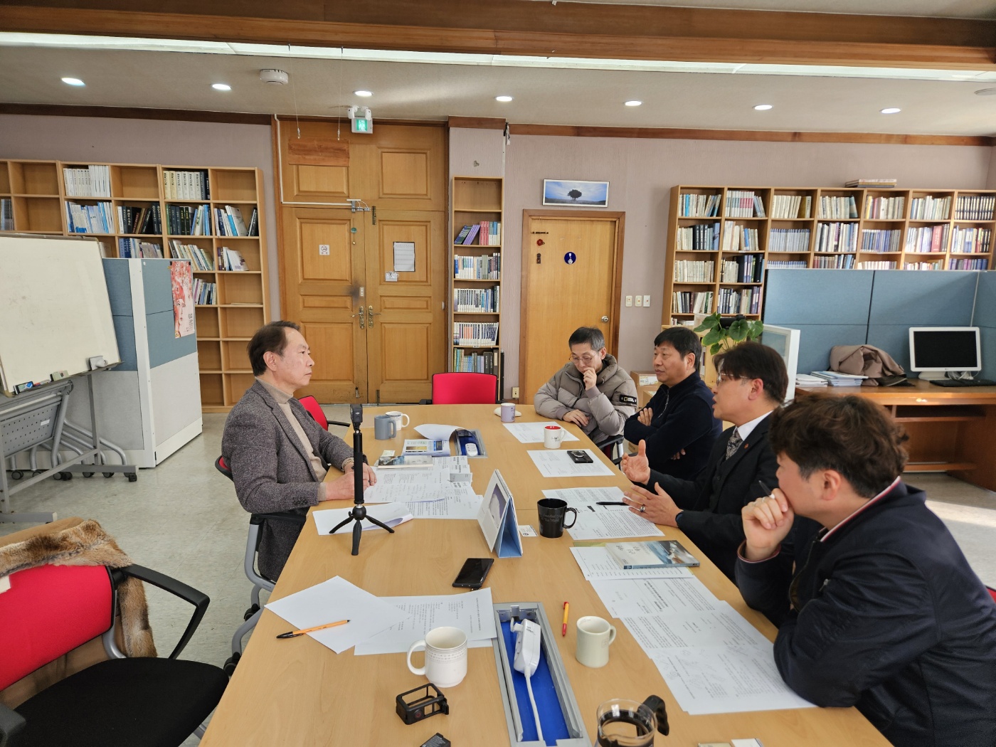 제주대 탐라문화연구원, 인문사회연구소지원사업 성과확센터 우수연구소 탐방 및 간담회 개최